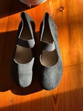 Women's Black Mary Jane Flats with Elastic Strap